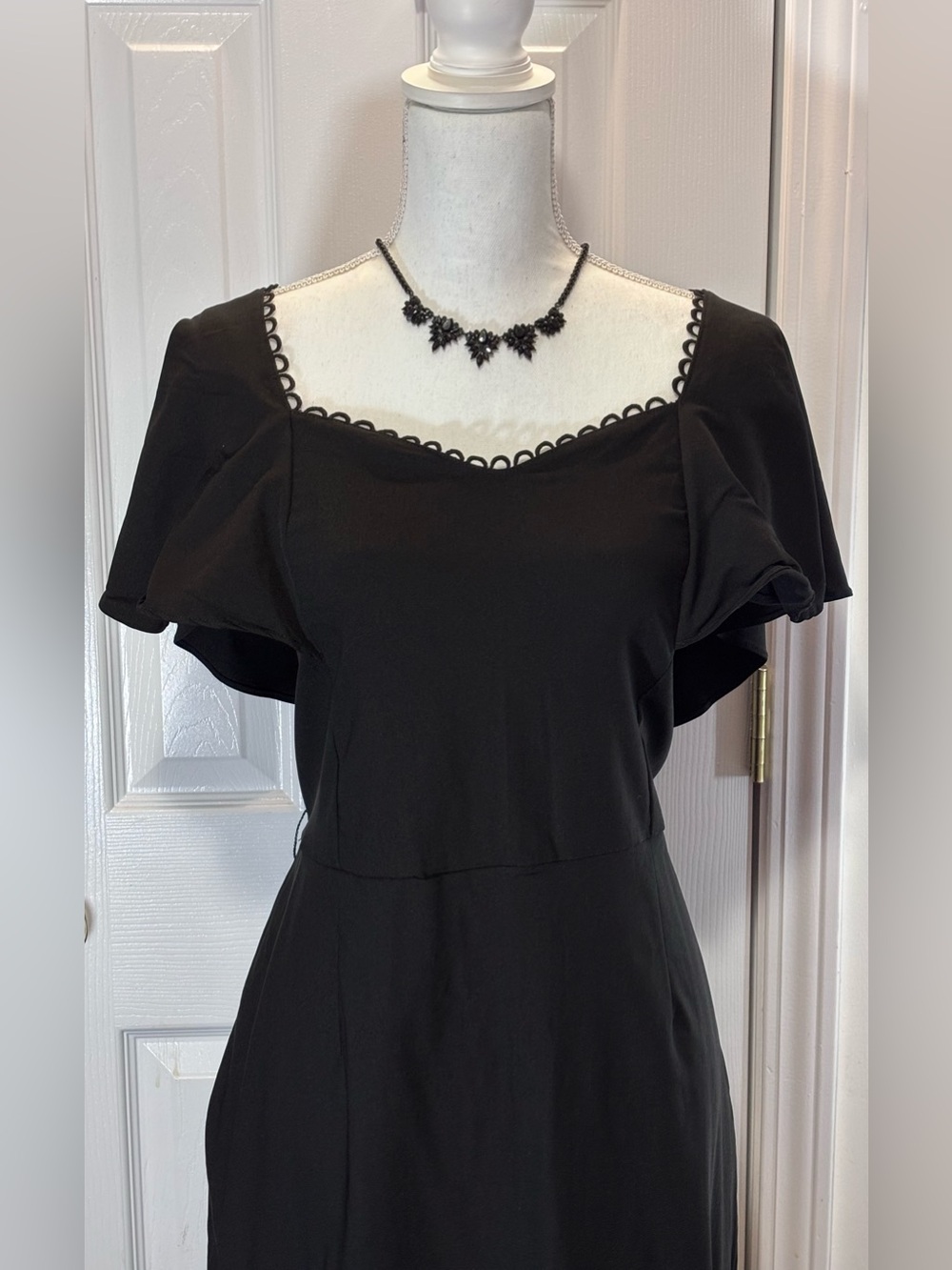 NWOT Unique Vintage Black Jersey Sheath Sweetheart Flutter Sleeves Sz 18-2X
